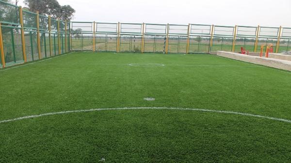 برنامه ریزی احداث زمین چمن مینی فوتبال در دامغان