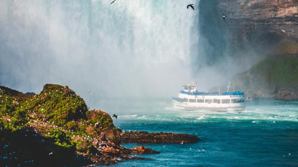 جاذبه های گردشگری اطراف آبشار نیاگارا کانادا